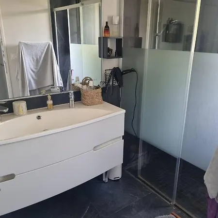 Moderne Climatisee Avec Piscine Chauffee * לה טיש