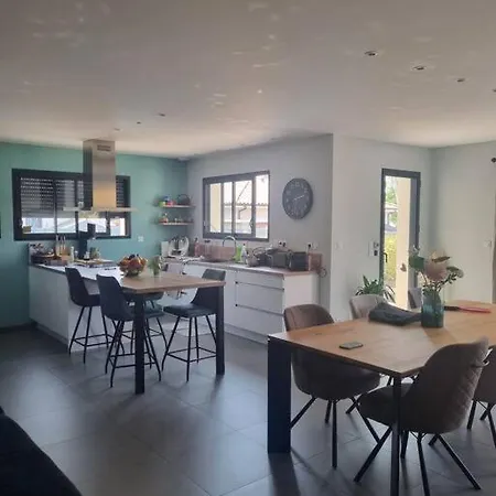 מלון Moderne Climatisee Avec Piscine Chauffee לה טיש